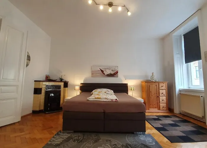 Gorgeous Viennese 10 Min To Center Apartment Wien